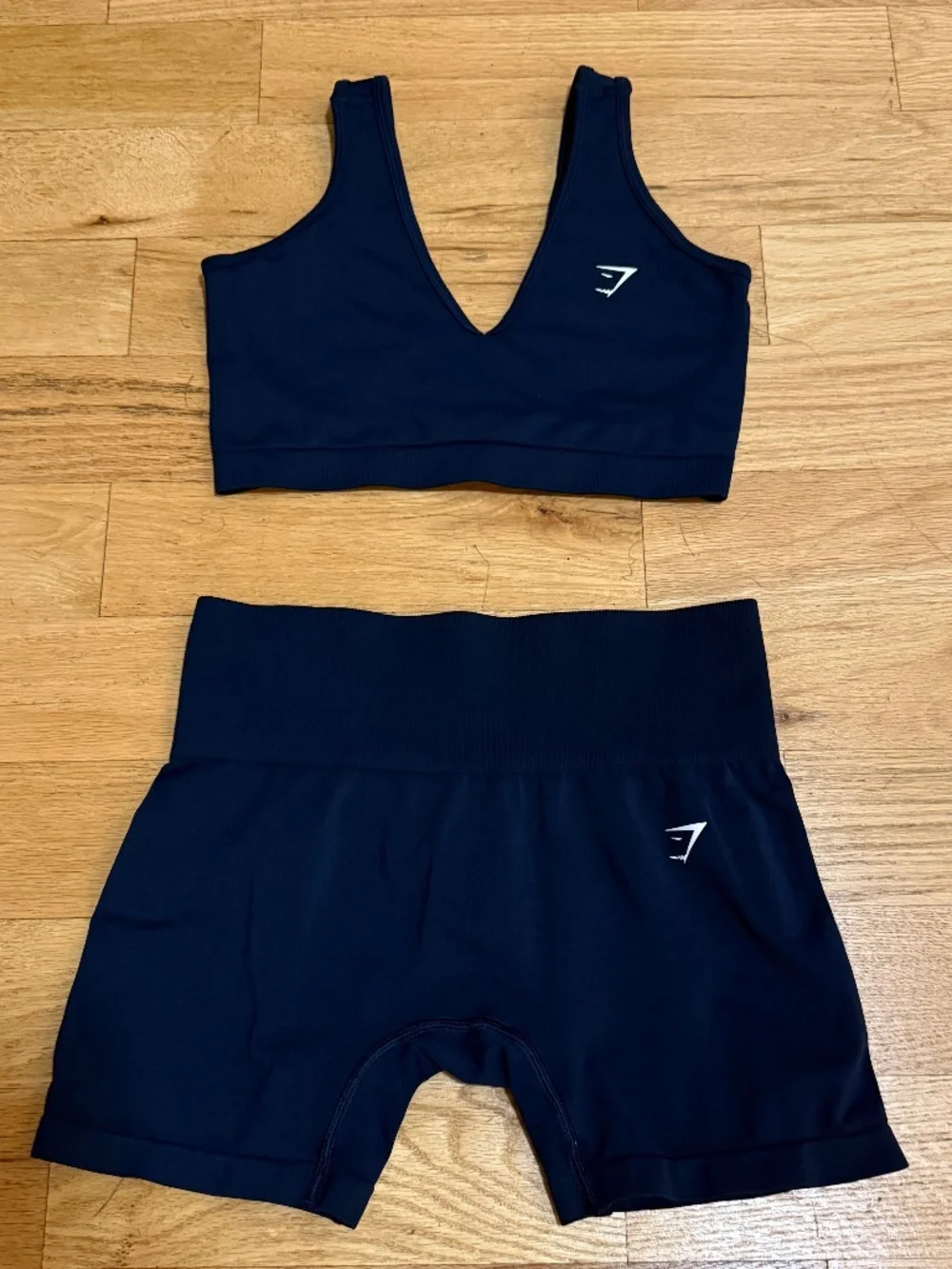 Gymshark Everyday Seamless Set Navy Sports Bra S & Shorts M Bundle